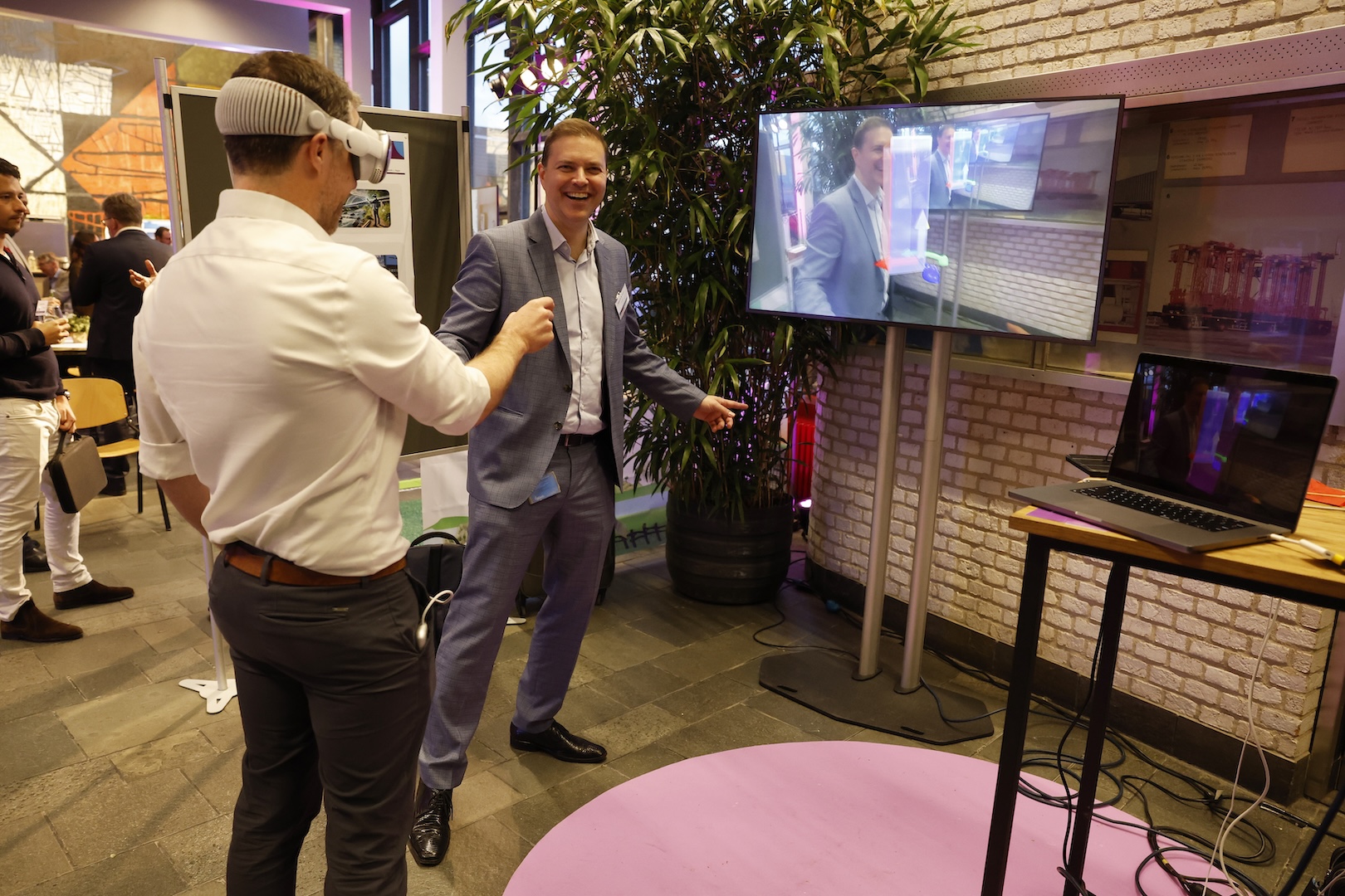 ARCADE App live streaming to a TV